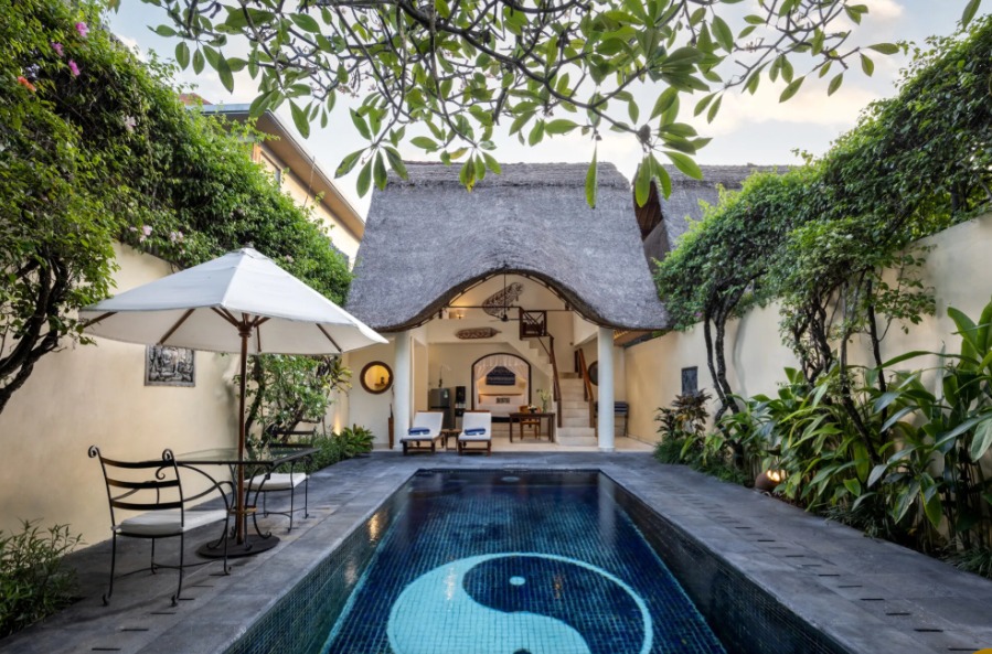 Deluxe 1BR Villa